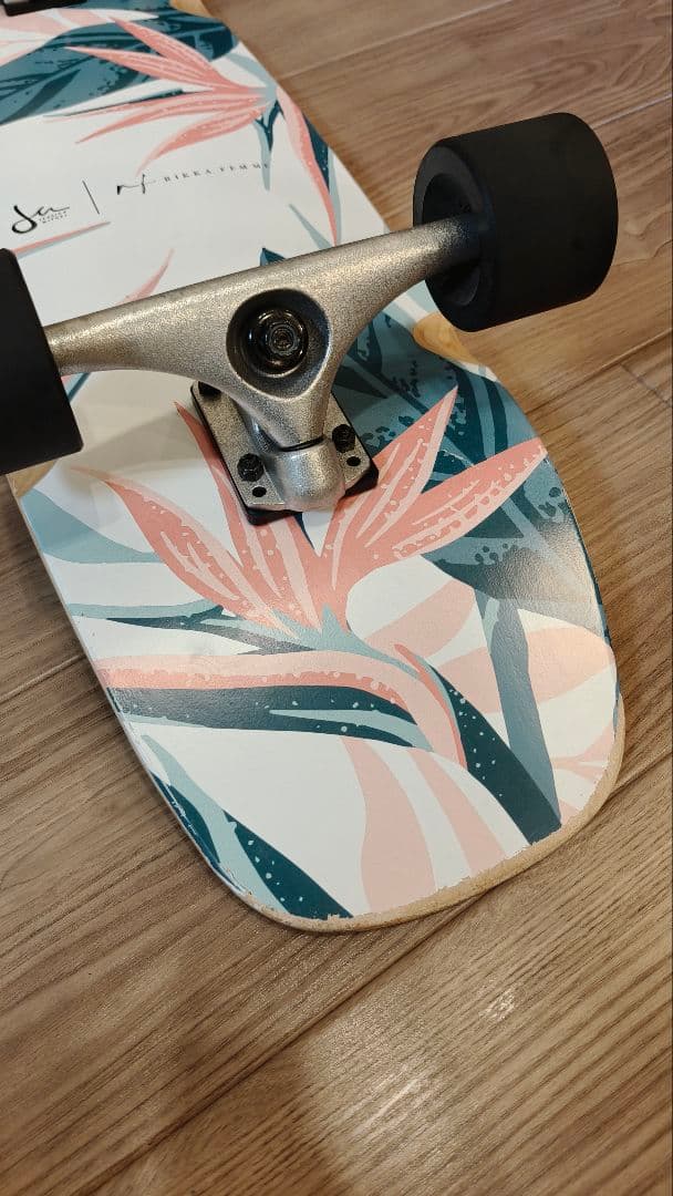 サーフスケートボード　 リッカ × ジェシカ・ミユキ　コラボレーションモデル