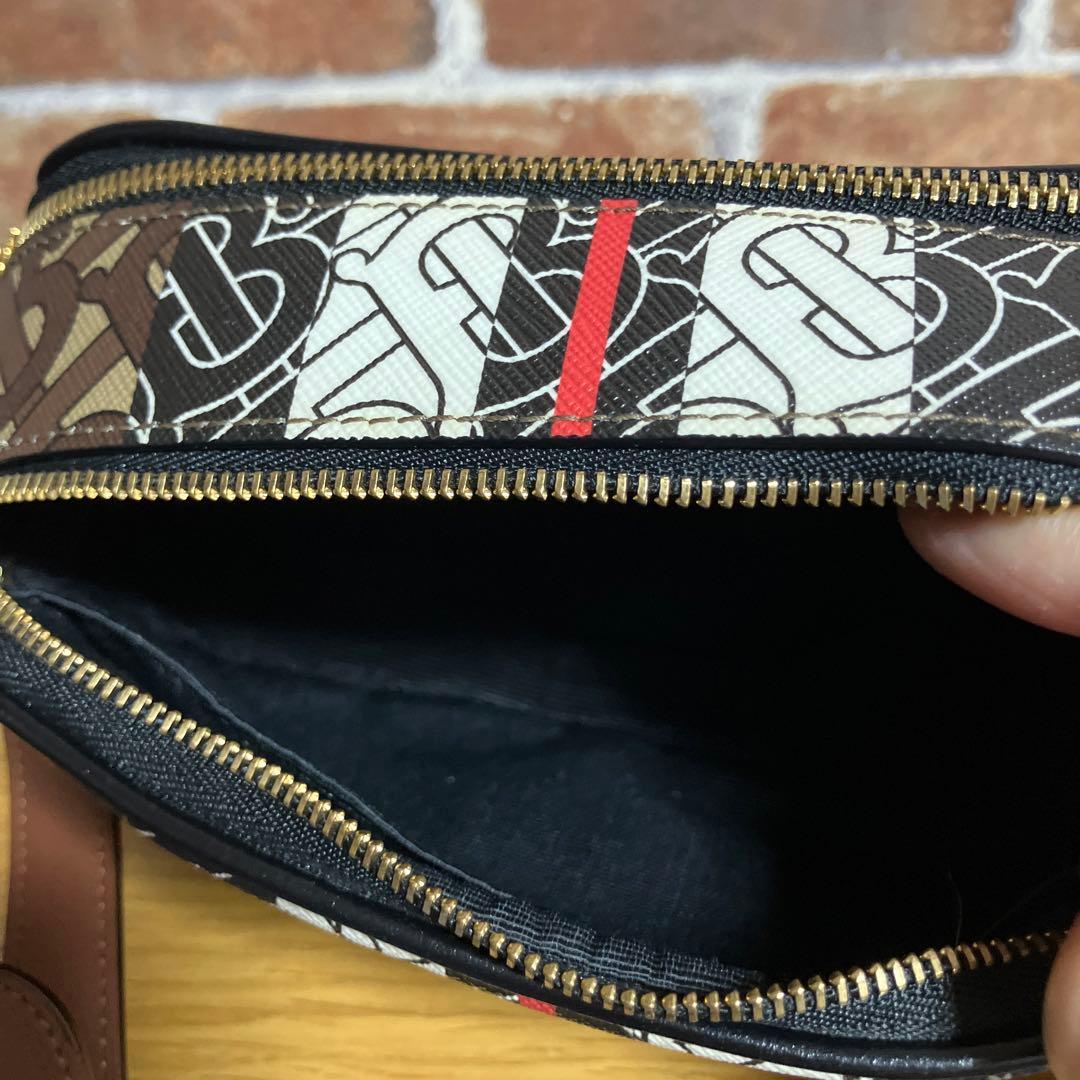 美品　バーバリーショルダーバッグ