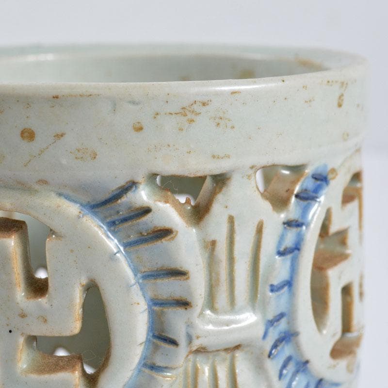 朝鮮 李朝 高麗白磁 染付 鏤雕卍葉文透かし 筆筒 G R4660