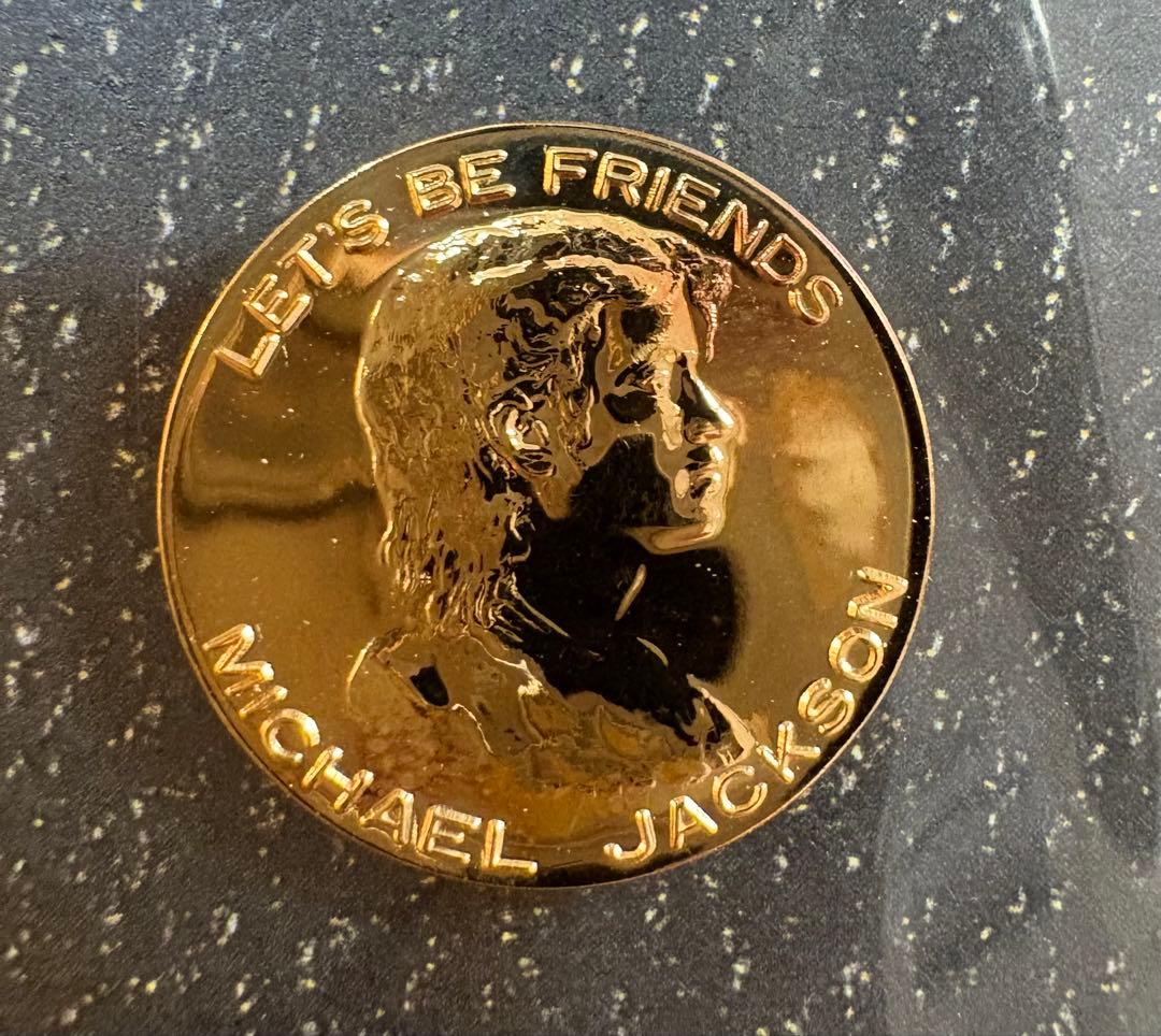 マイケル・ジャクソン 訪日記念メダル - メルカリ