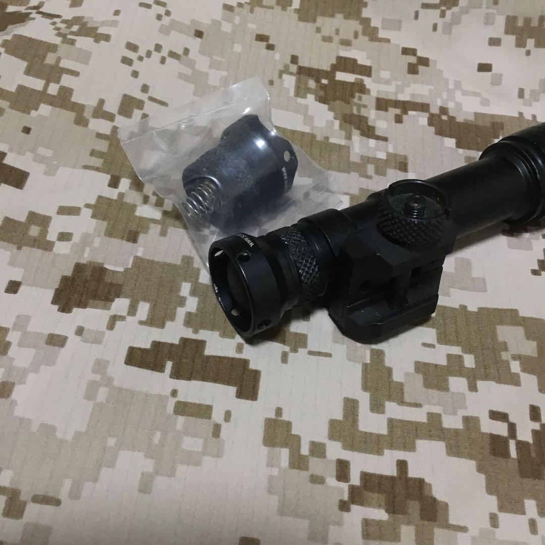 レア実物 surefire M600 旧ロゴ LED クリックスイッチオマケ付き