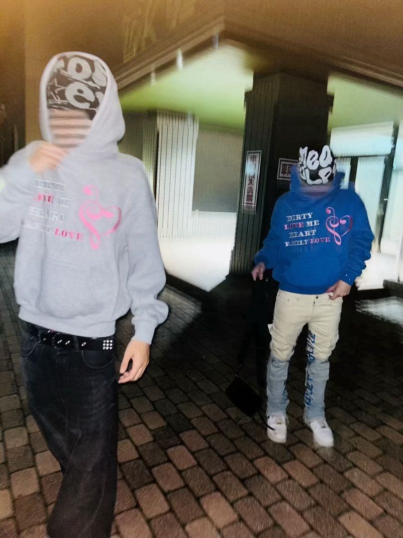 DIRTY A HEART グレーパーカーM