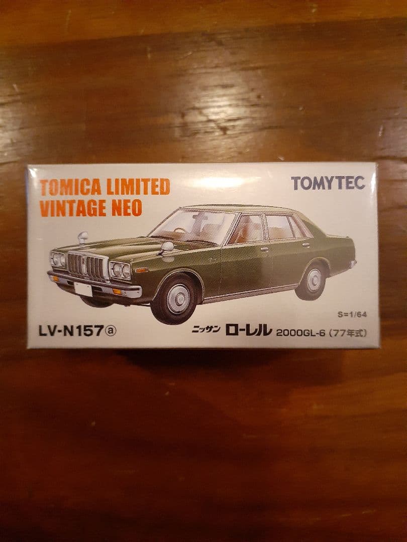 トミカリミテッドビンテージネオ ローレル　GSRエボリューション シビック