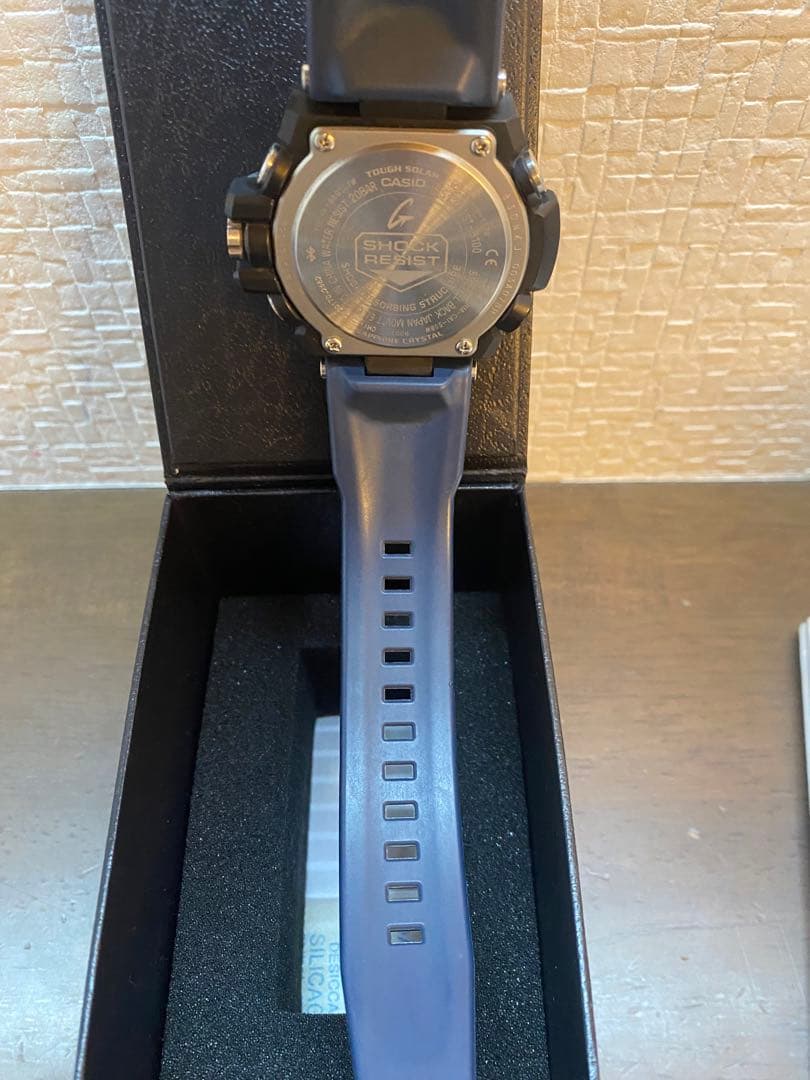 【極美品/レア】G-SHOCK GST-B100X-1AJF 海外セレブ