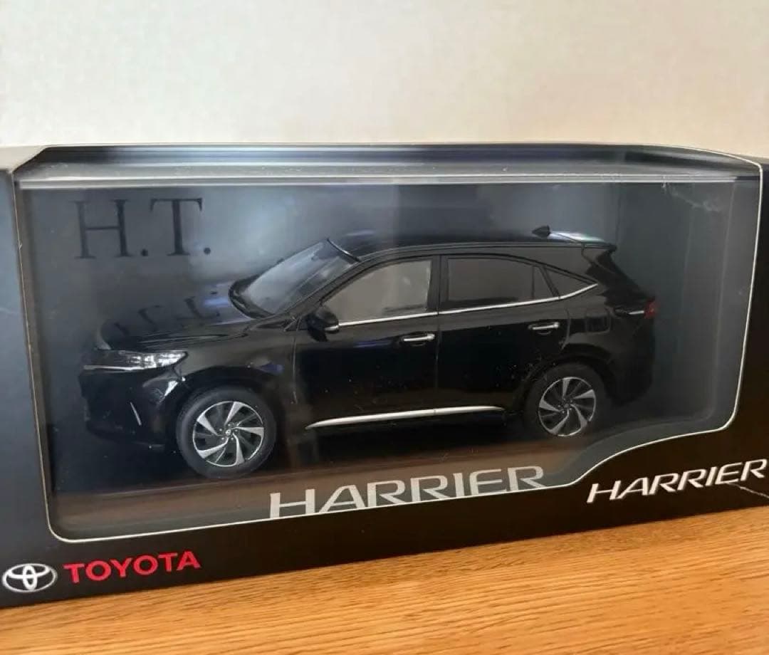 トヨタ　ハリアー　ミニカー　60系
