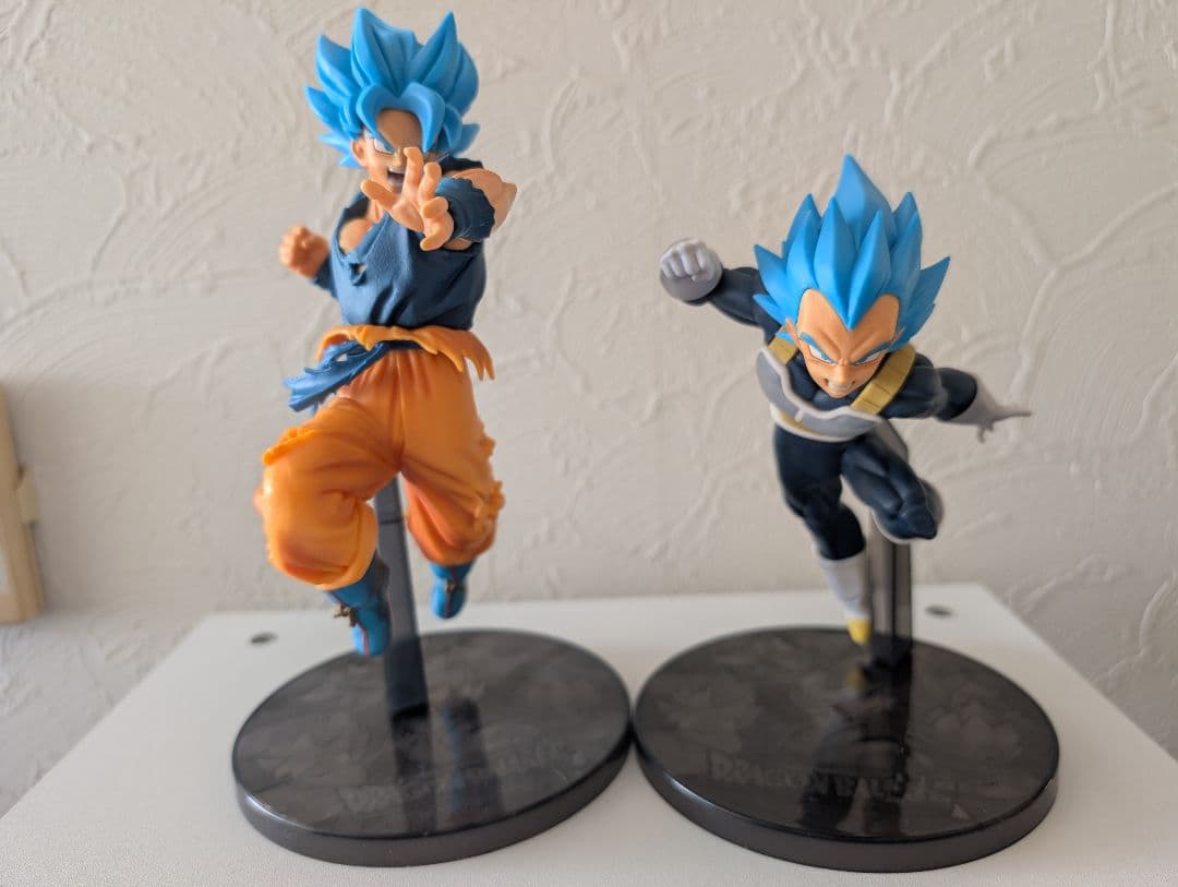 ドラゴンボール ゴクウ ベジータ フィギュアセット 台座付き - メルカリ