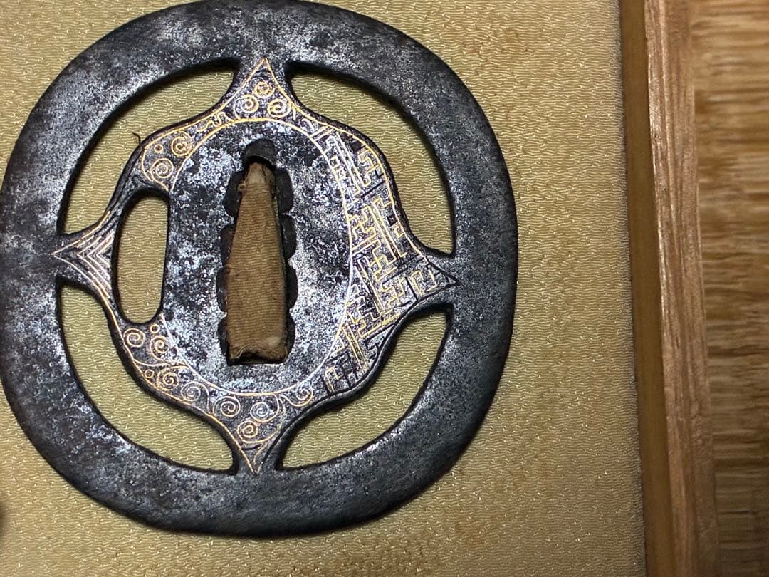 鉄製 十文字 金象嵌 鍔(つば) 刀 時代物 箱入