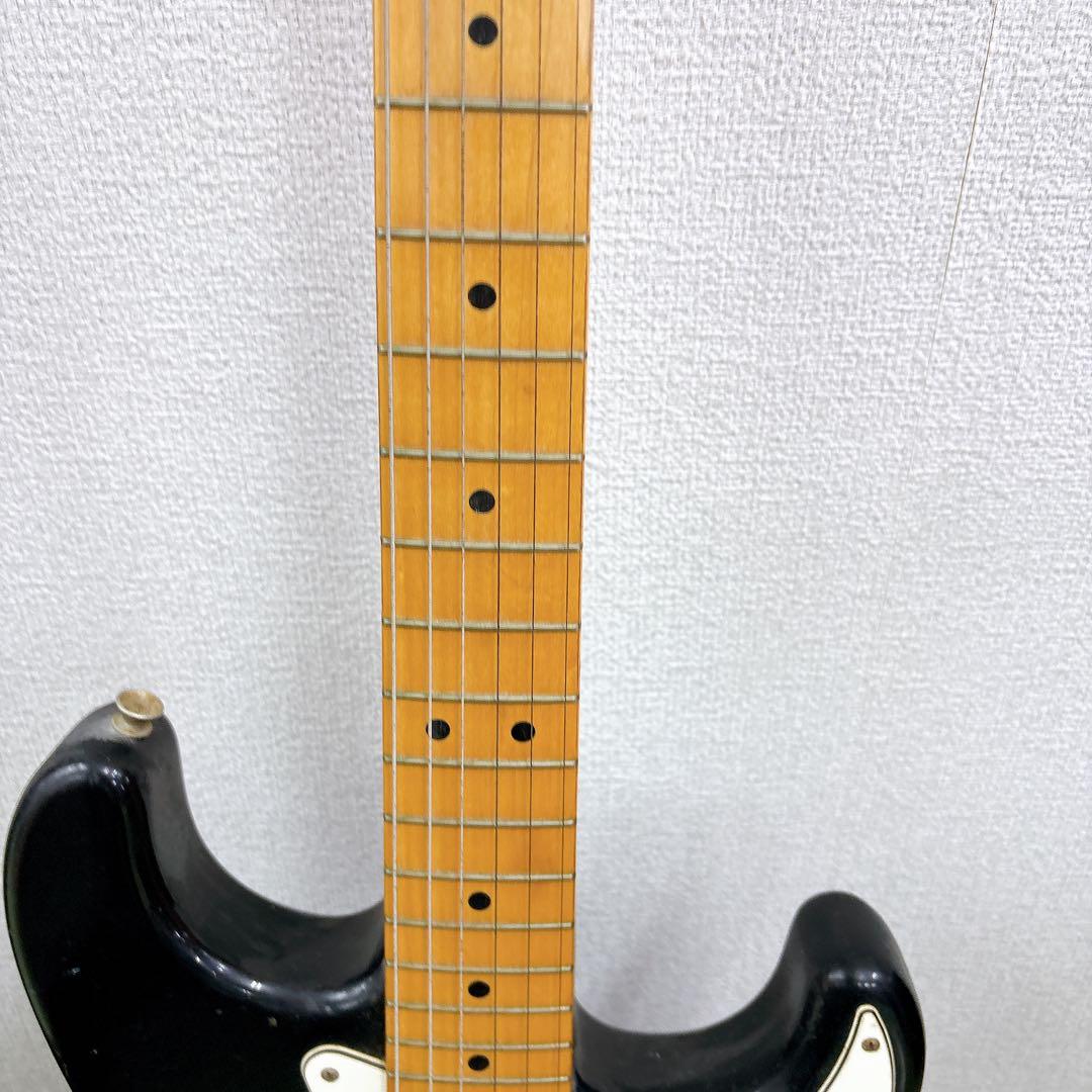 ＃Fender Stratocaster ブラック エレキギター部品欠品あり