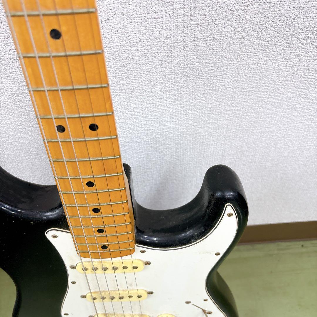 ＃Fender Stratocaster ブラック エレキギター部品欠品あり
