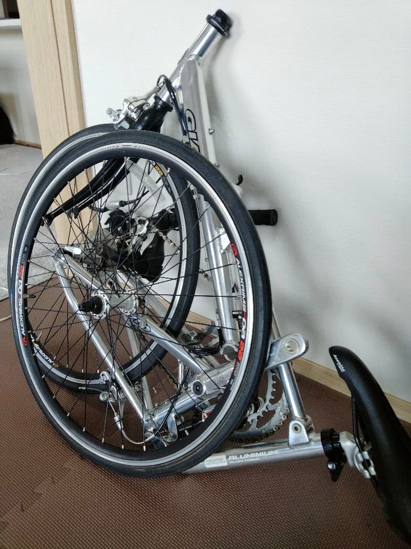 Giant 24インチ折りたたみ自転車　MR4F