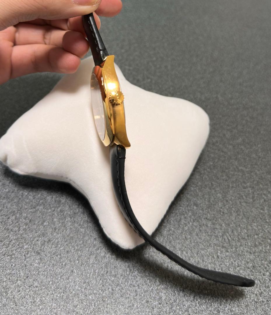 GUCCI ペア時計 142.3 (メンズ) 142.5 (レディース)