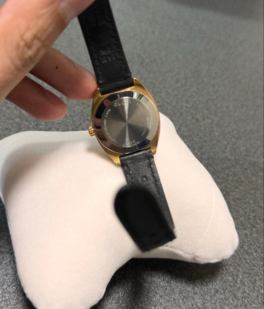 GUCCI ペア時計 142.3 (メンズ) 142.5 (レディース)