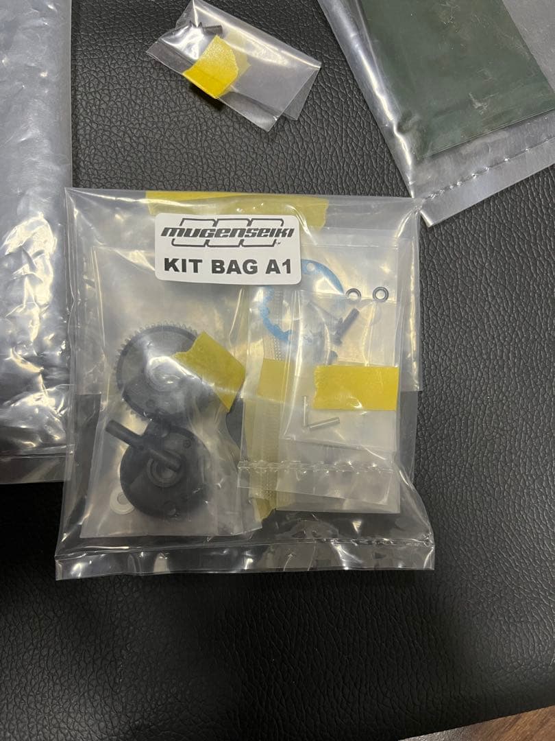 無限 MSB1 予備パーツ新品ボディー、主要オプション付き、検アソシ ヨコモ