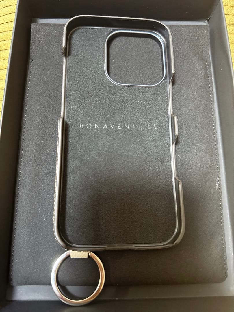 【ほぼ未使用品】ボナベンチュラ iPhone16proケース グレージュ