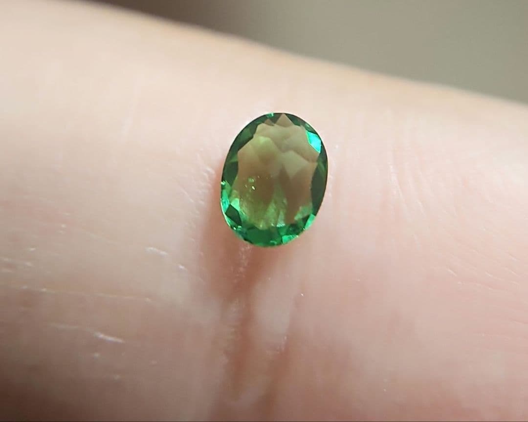 天然グロッシュラーライトガーネット 0.222ct