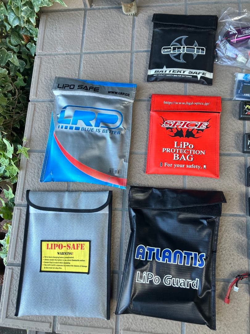 充電器＆リポバッグ他パーツセット