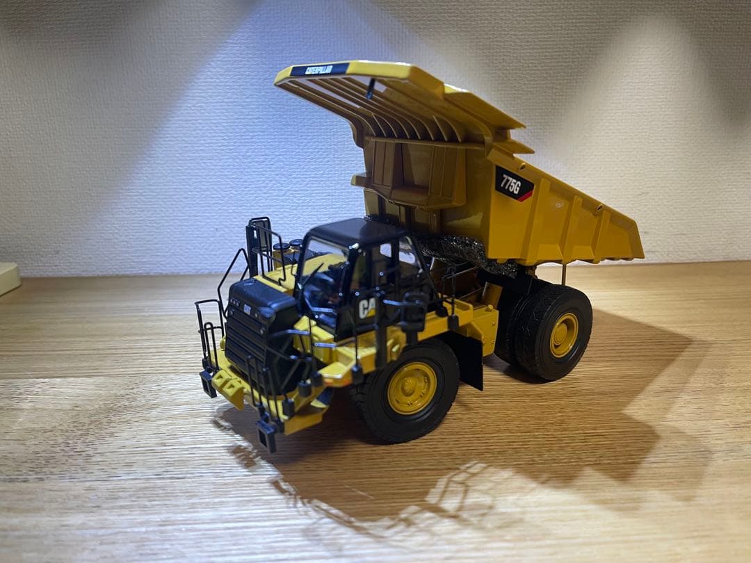 キャタピラー　CAT 775 OFF-HIGHWAY TRUCK