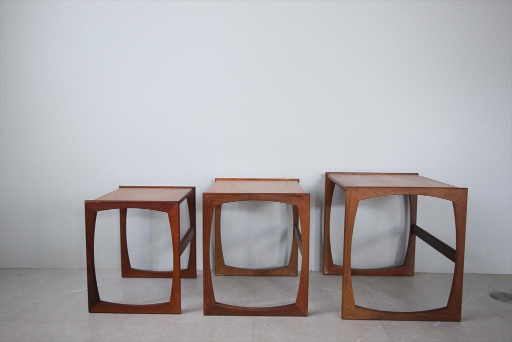 英国アンティークG-PLANジープランネストテーブル3台/収納式机(91-155