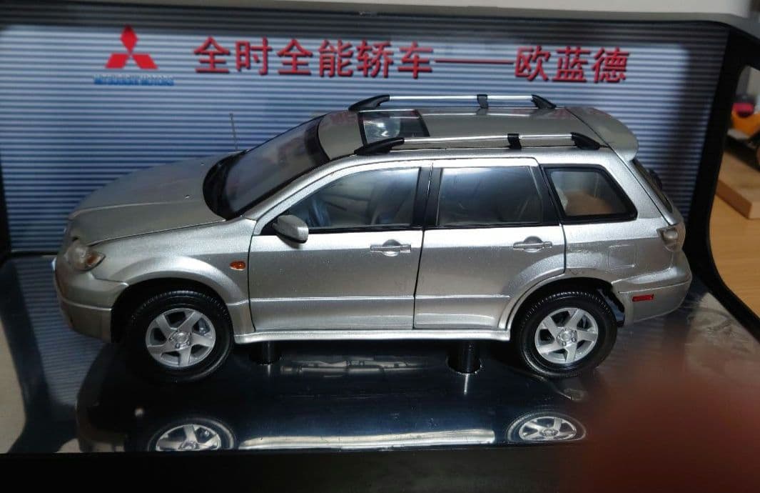 三菱2003年式エアトレックスポーツギア海外仕様