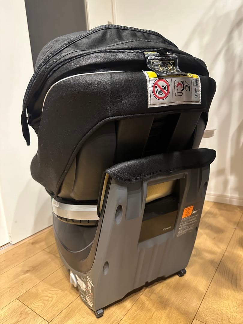 コンビ回転式チャイルドシート ブラック