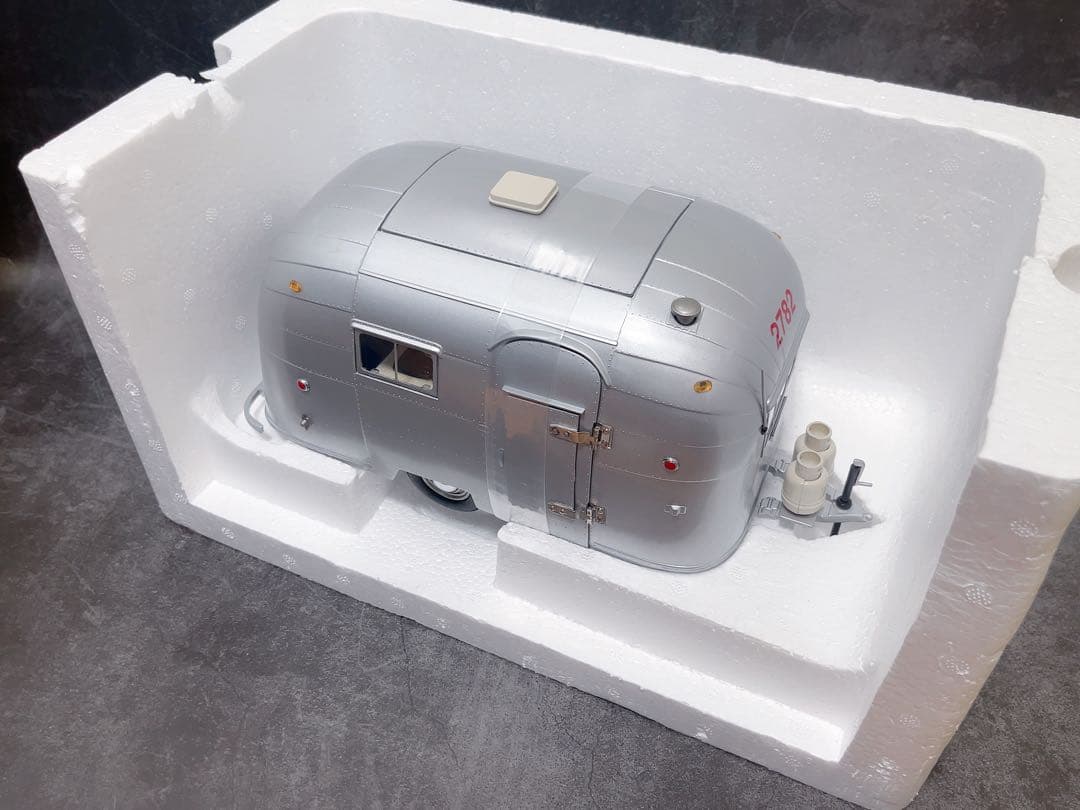 1/18 エアストリーム トレーラー キャンピングカー