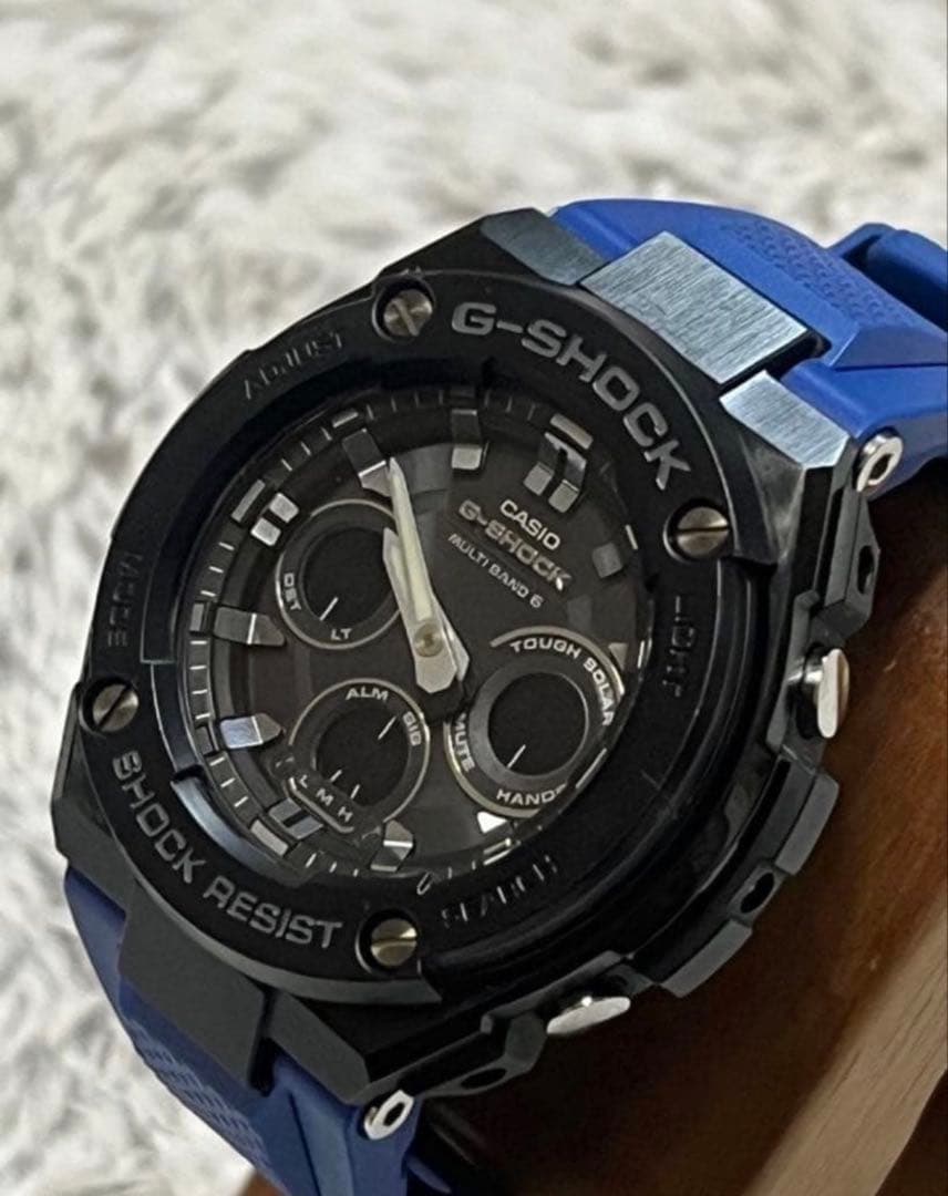【2本セット】G-SHOCK GST-W300G ブルー とレッド