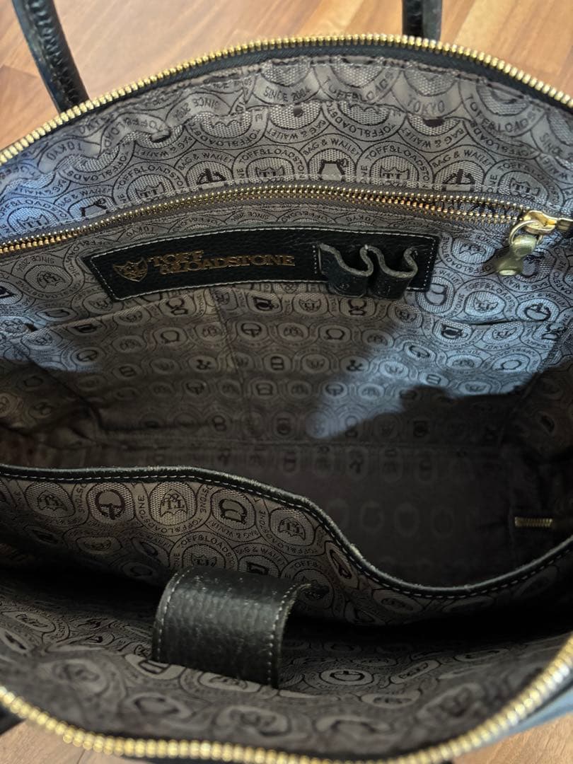 トフアンドロードストーン　ビジネスバッグ　ハンド　レザー　A4収納　通勤　PC