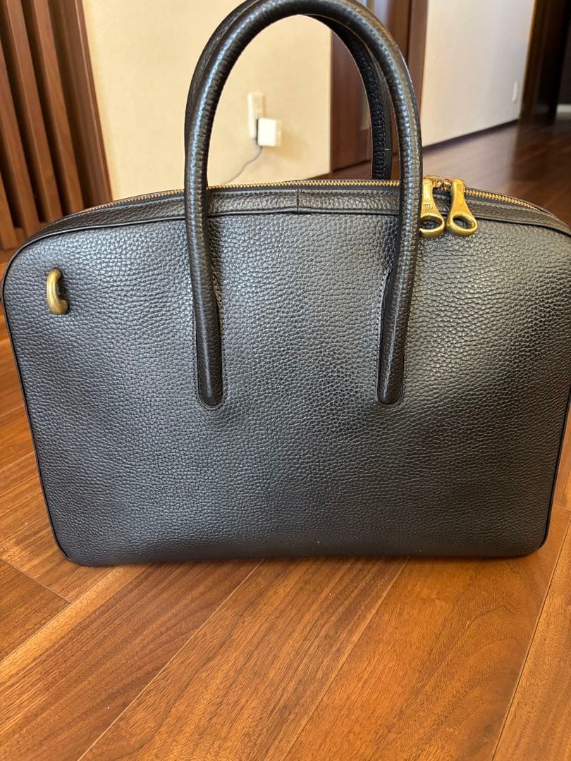 トフアンドロードストーン　ビジネスバッグ　ハンド　レザー　A4収納　通勤　PC