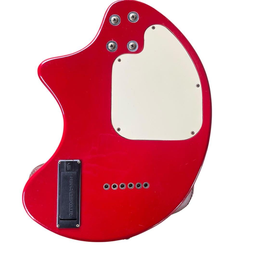 【メ1224-68】FERNANDES エレキギタースピーカー内蔵 レッド 現状