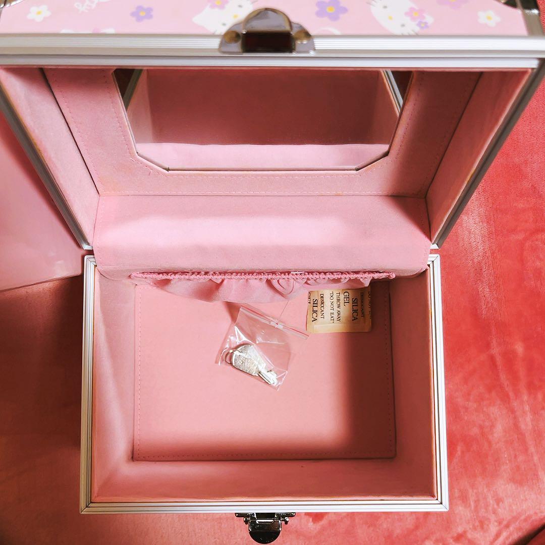 希少レア　ハローキティ　コスメケース　バニティ　ミラー付き　平成レトロ　サンリオ