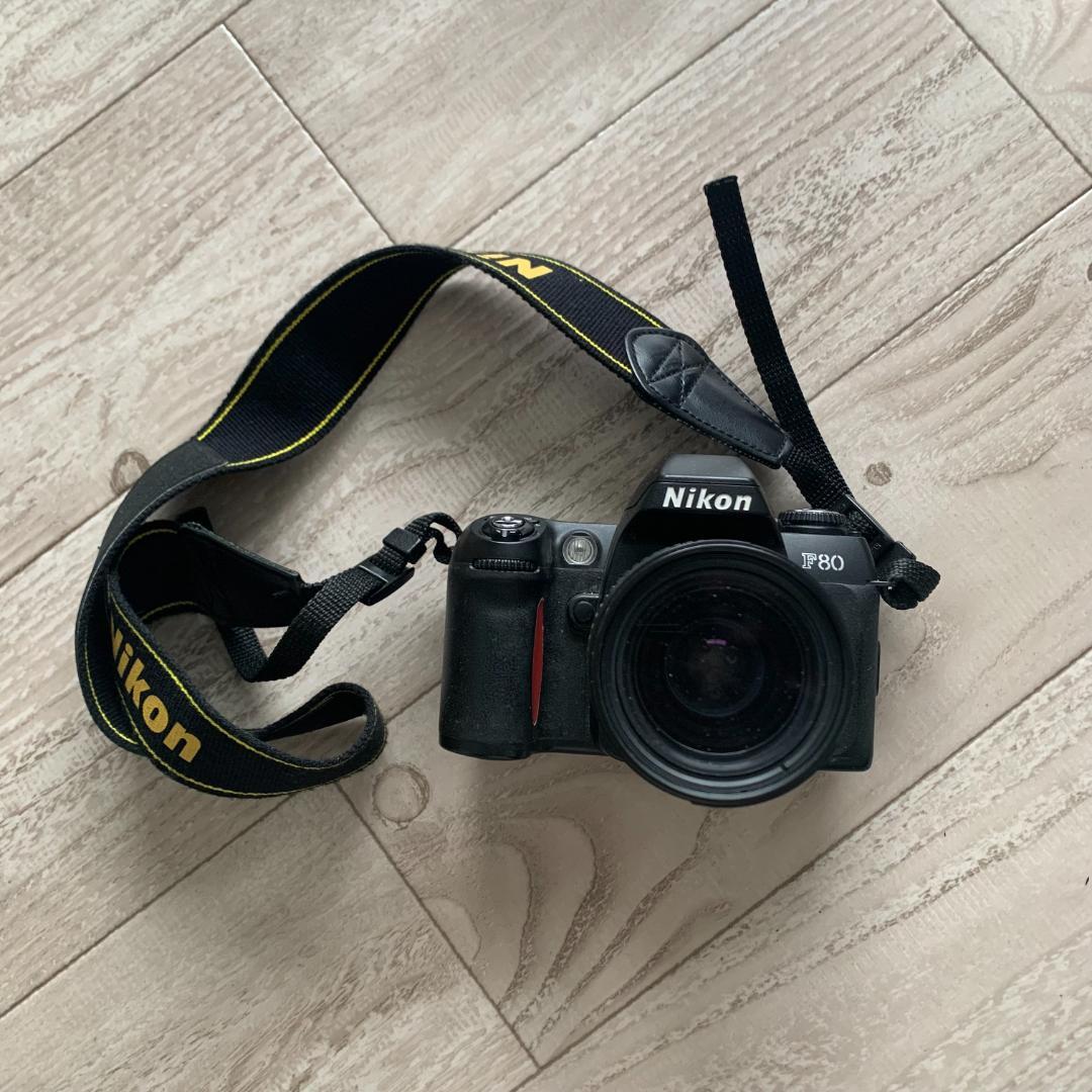 現状品】Nikon F80 一眼レフ 35mmフィルムカメラ ストラッ