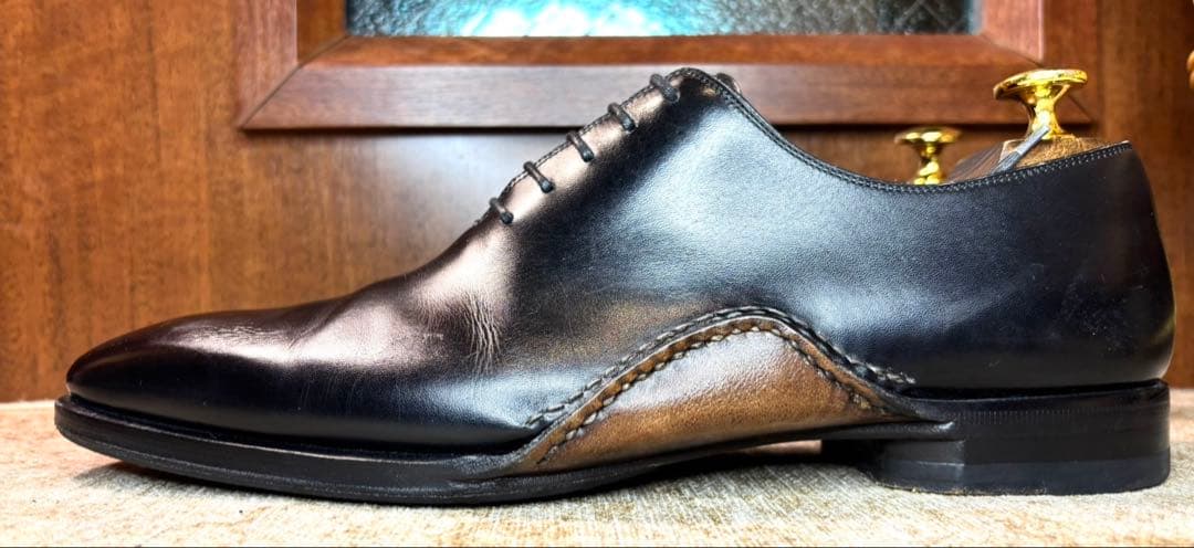 美品　MAGNANNI ホールカット　オパンケ　EU39 黒　本革