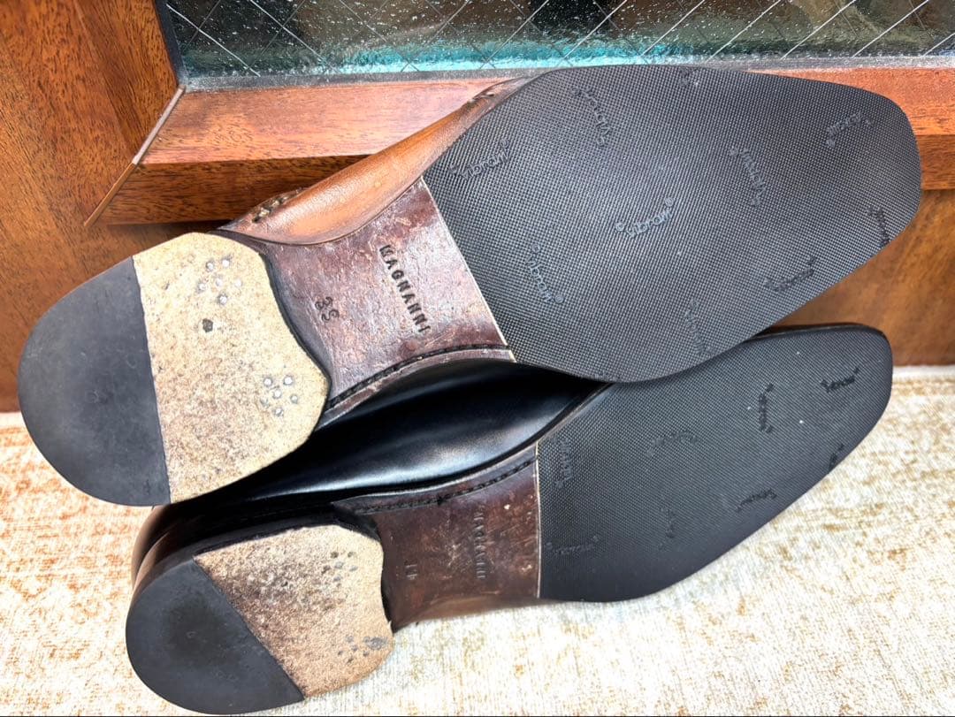 美品　MAGNANNI ホールカット　オパンケ　EU39 黒　本革