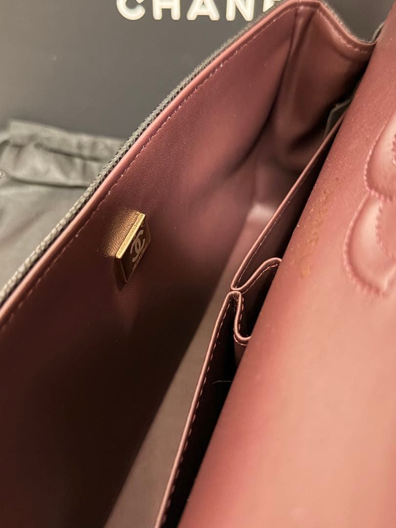 【1日間限定SALE】ノベルティ　 チェーン　フラップバッグ　キャビアスキン