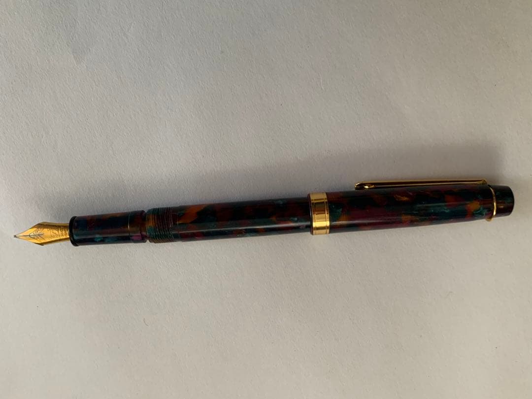 マーブル模様の万年筆 - メルカリ