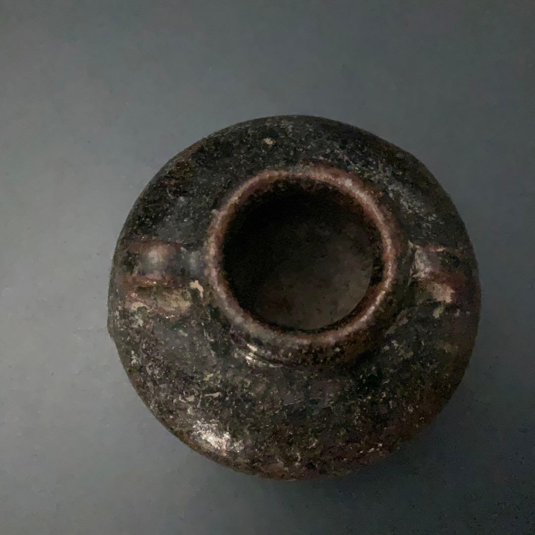 黒褐釉双耳小壺 骨董 アンティーク 高さ5cm 花入 R1393ダMの通販はau