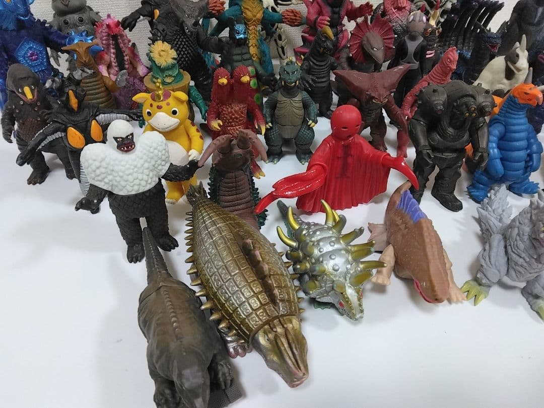ウルトラマンシリーズ 怪獣フィギュア＋ゴジラ/全45体【希少・レア・早い者勝ち】