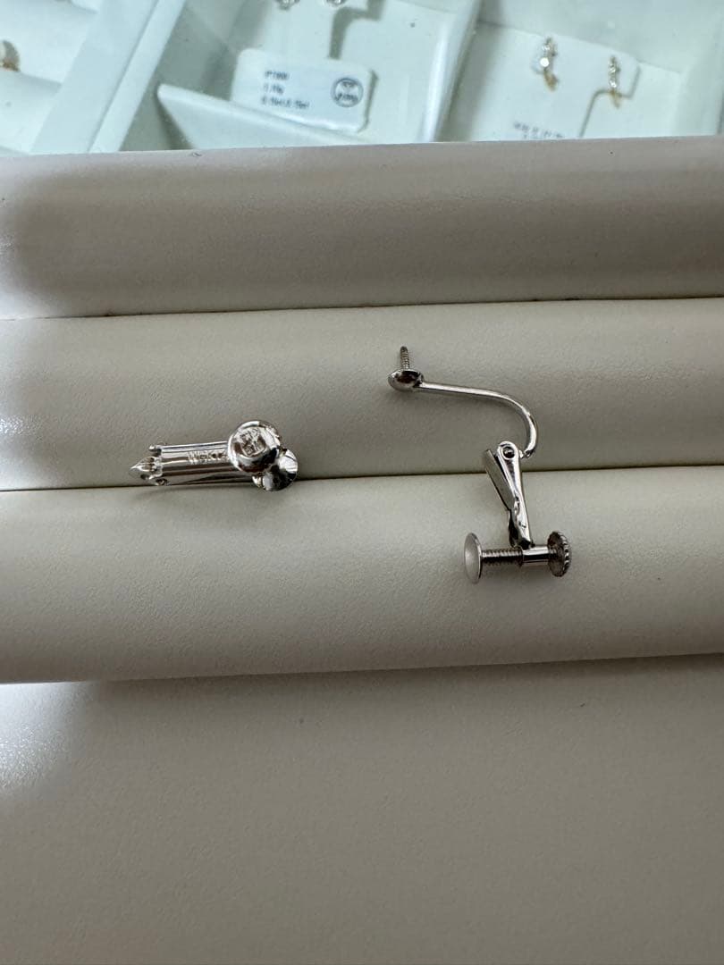 新古品K14WGイヤリング金具1セット