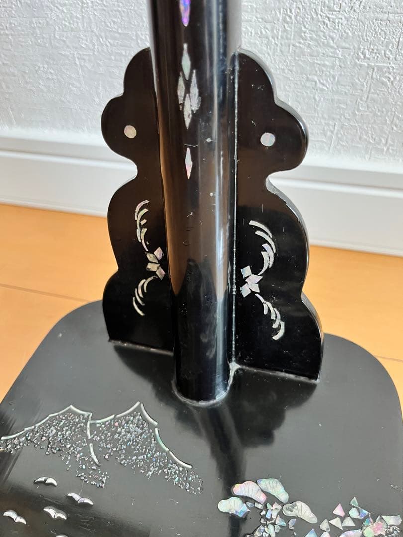 刀掛け　螺鈿