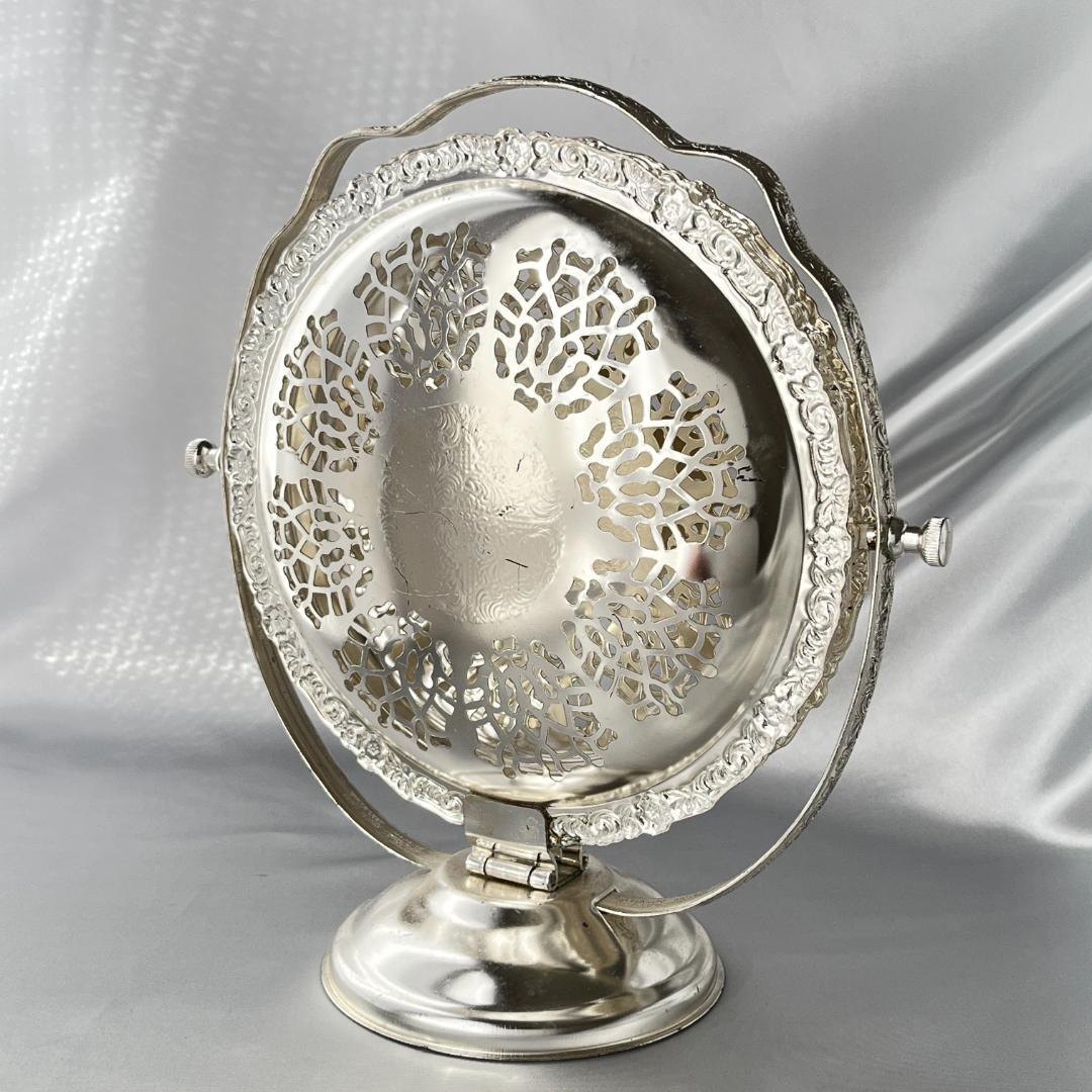 英国 】エンボスと透かしのケーキスタンド Queen Anne