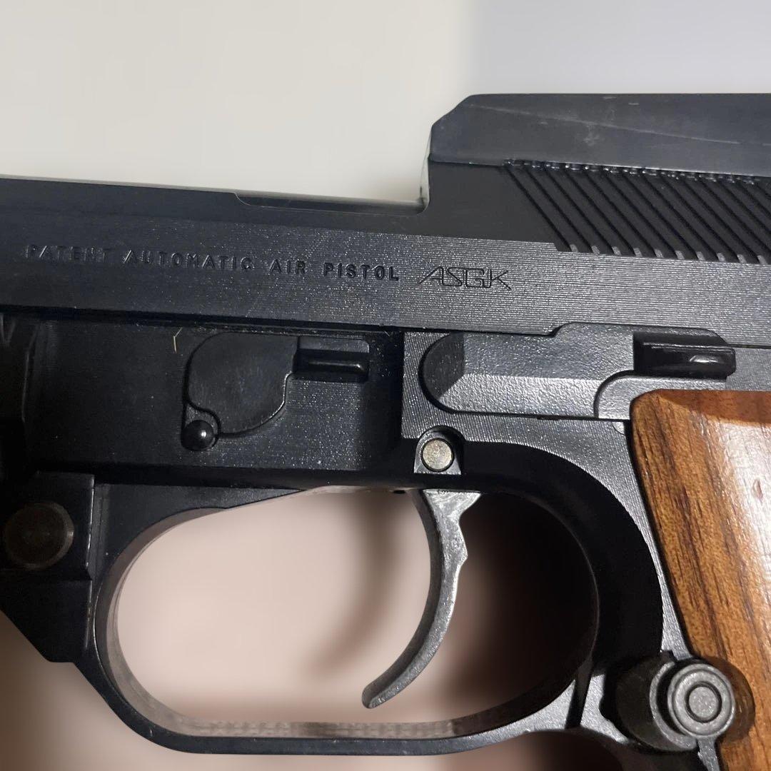 MGCサプレッサー付きガスガン