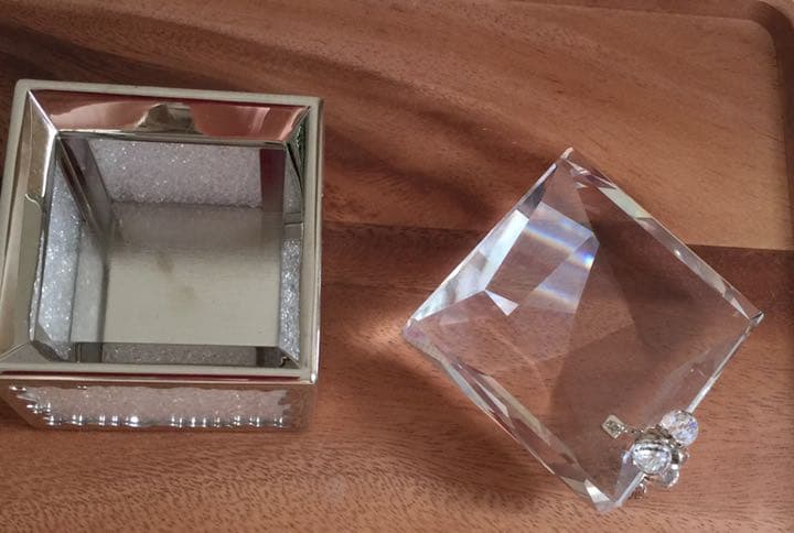 スワロフスキー 宝箱 スワロフスキー社 クリスタルメモリーズ シーク