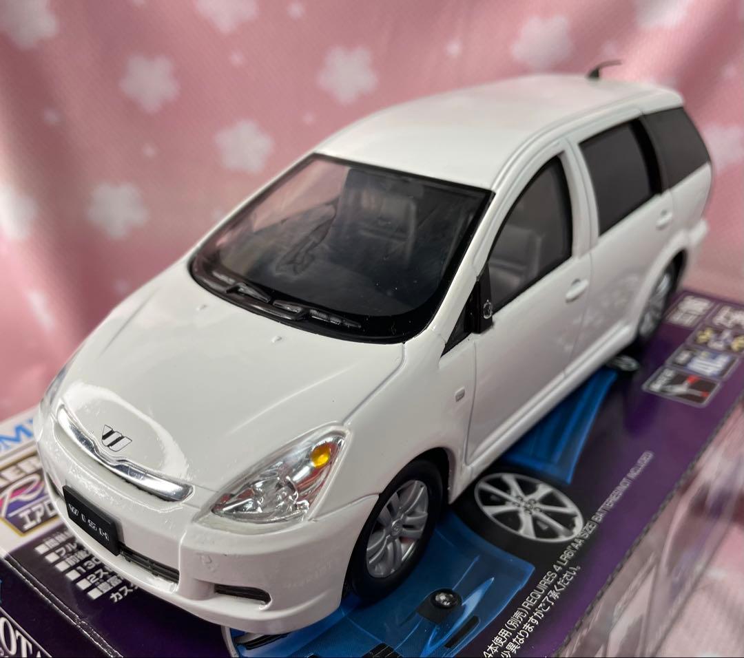 トヨタ ウィッシュ 非売品ミニカー2台とラジコン1台のセット