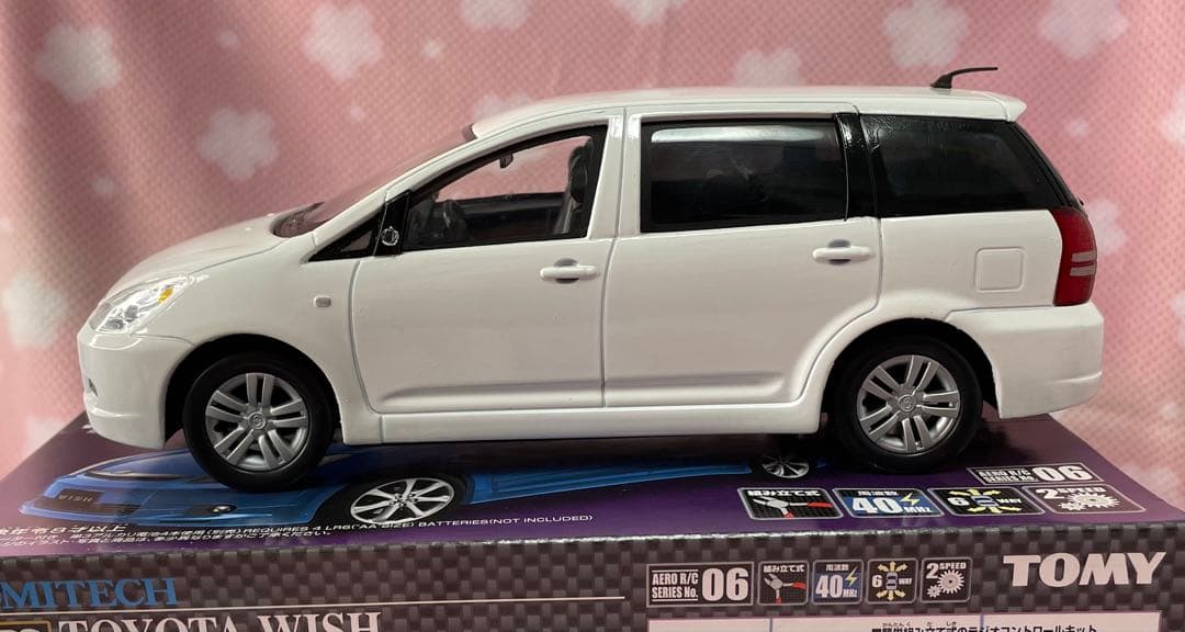 トヨタ ウィッシュ 非売品ミニカー2台とラジコン1台のセット