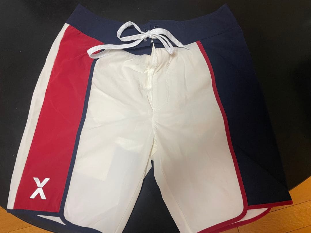 現在タイムセール！！！値下げ済み！！VEATM！！！フィジーク サーフパンツ