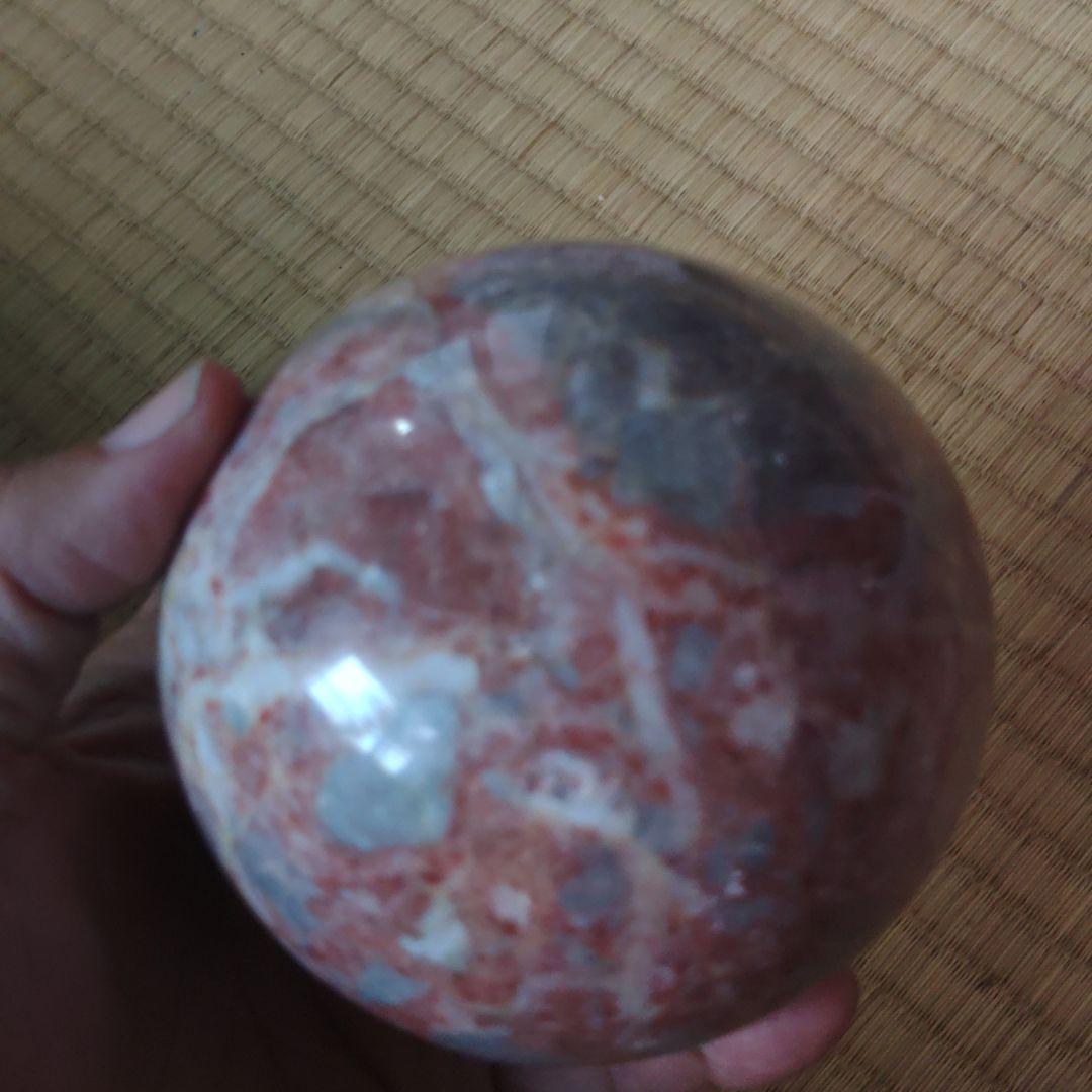 日本製 赤青模様の石球と台座 日本製 赤青模様の石球と台座 日本製 赤