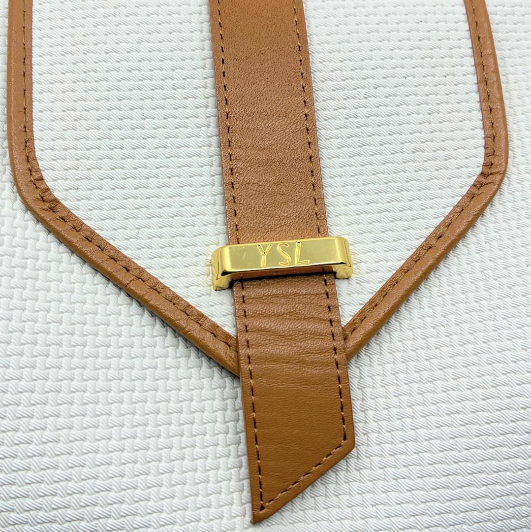 YSL イヴ・サンローラン 白 ホワイト ショルダーバッグ A1356A4