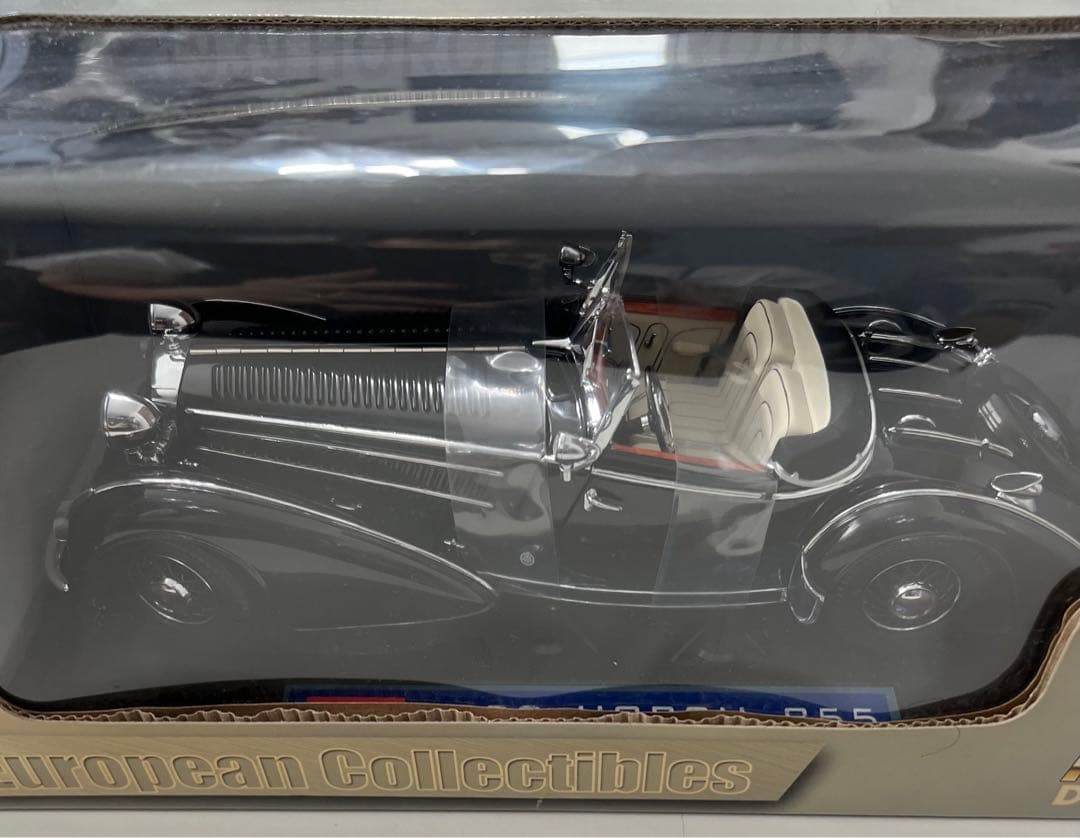 ミニカー Sun Star 1939 HORCH 855 ROADSTER 1:18