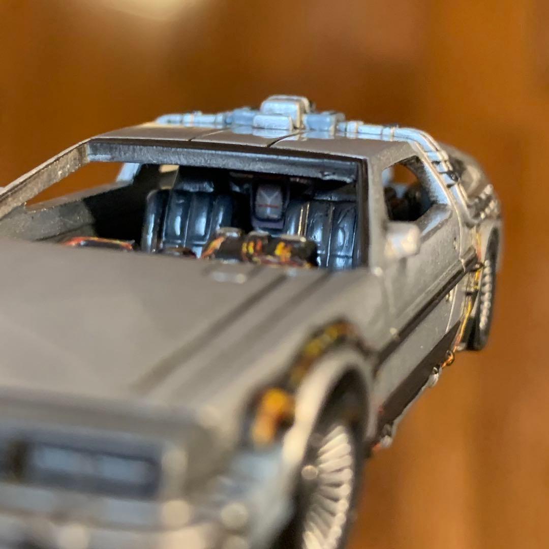 デロリアン & ドクのバンカスタム品 バックトゥザフューチャー 1/64