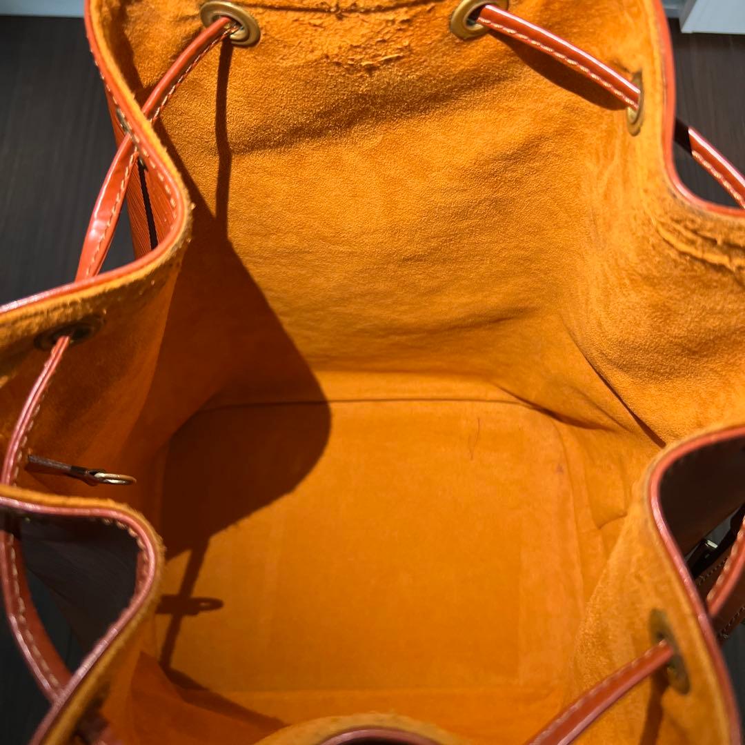 Louis Vuitton エピ　ショルダーバッグ